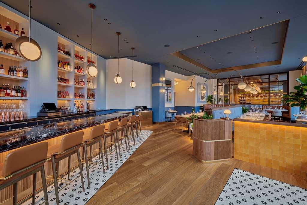 The Godfrey Detroit Curio Collection By Hilton Otel Restoran fotoğraf